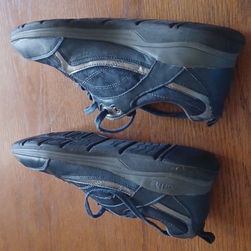 Womens Earth navy blue sneakers size 9.5 - Picture 4 of 4